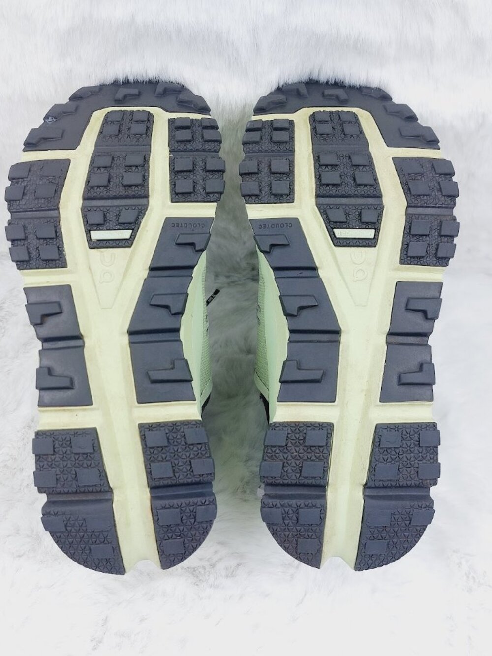 On Running Women's Cloudultra Vine Meadow Green Trail Running Shoes Size US 8 - Picture 8 of 10